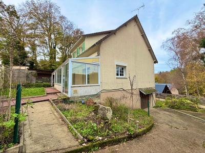 Maison - 141 m² - 7 pièces