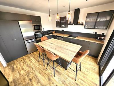 Maison contemporaine - 142 m² - 6 pièces