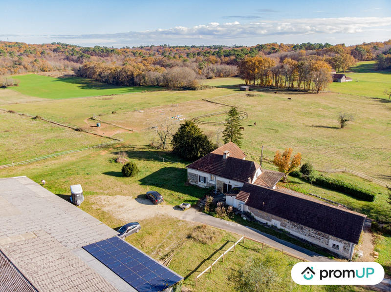 Maison - 260 m² - 6 pièces