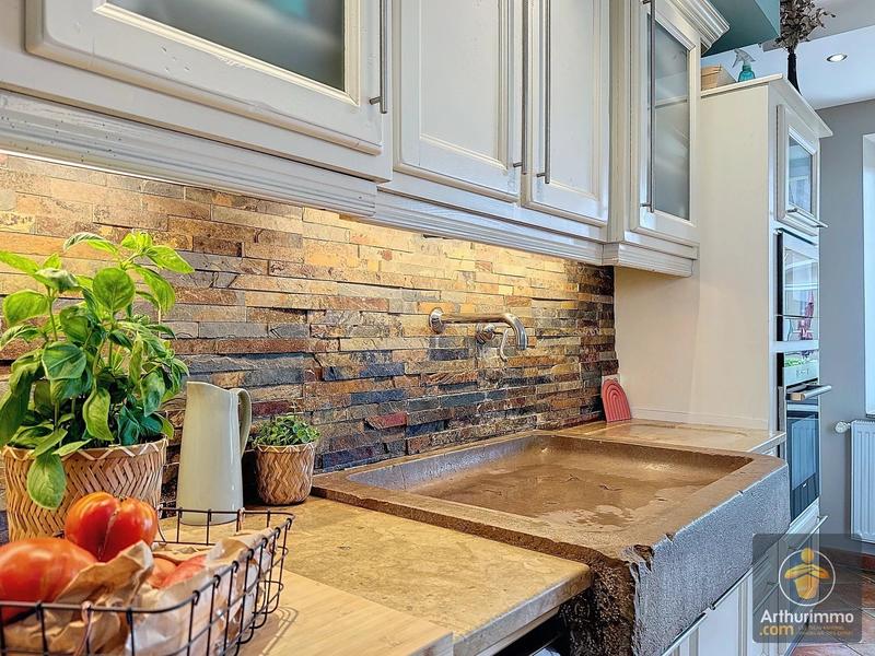 Maison - 210 m² - 6 pièces