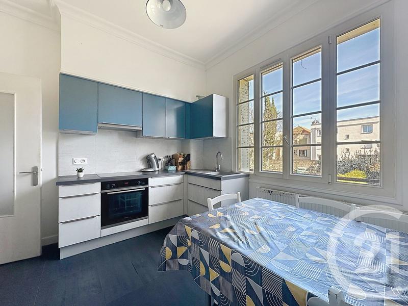 Maison - 101 m² - 6 pièces