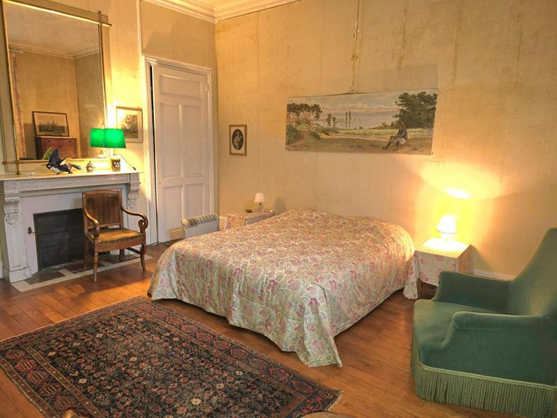 Demeure - 417 m² - 12 pièces