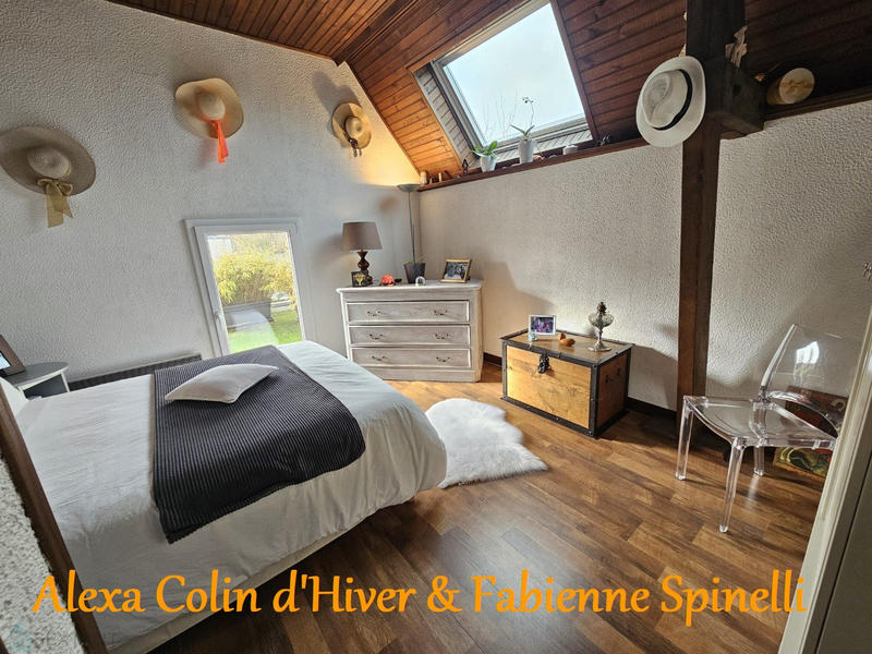 Maison - 90 m² - 5 pièces