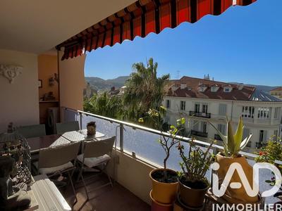 Appartement - 75 m² - 3 pièces