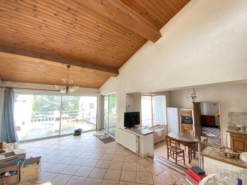 Appartement - 150 m² - 1 pièce