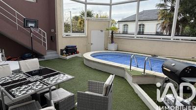 Maison de maîtres - 180 m² - 7 pièces