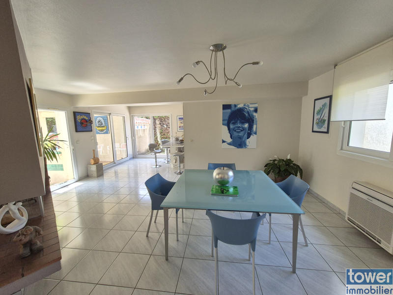 Maison - 210 m² - 8 pièces