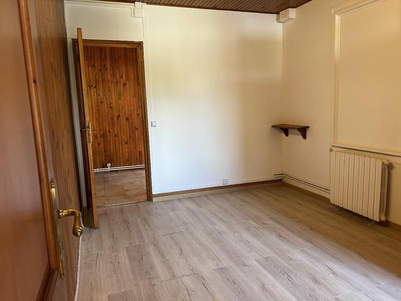 Maison - 200 m² - 8 pièces