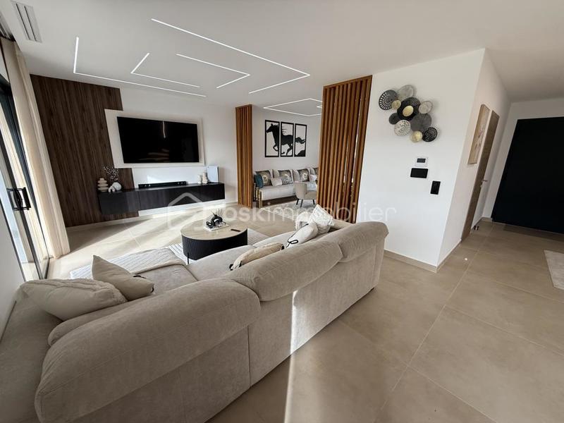 Maison - 150 m² - 5 pièces