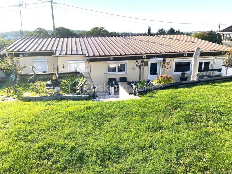 Maison traditionnelle - 113 m² - 7 pièces