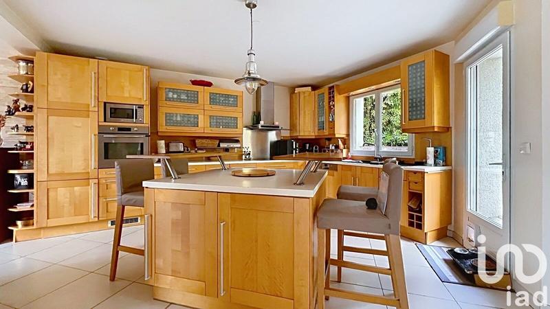 Maison - 172 m² - 7 pièces