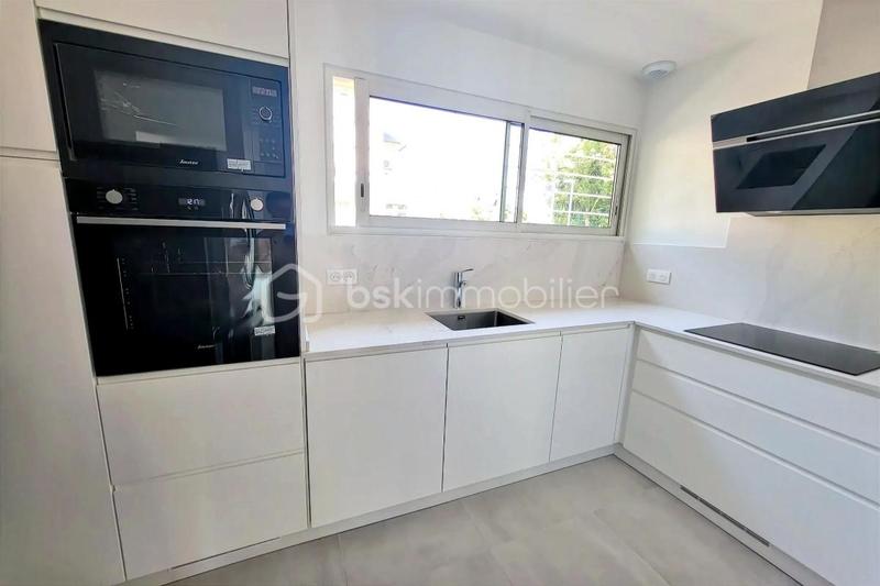 Appartement - 97 m² - 4 pièces