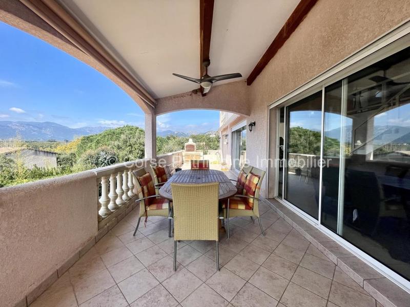 Villa - 246 m² - 11 pièces