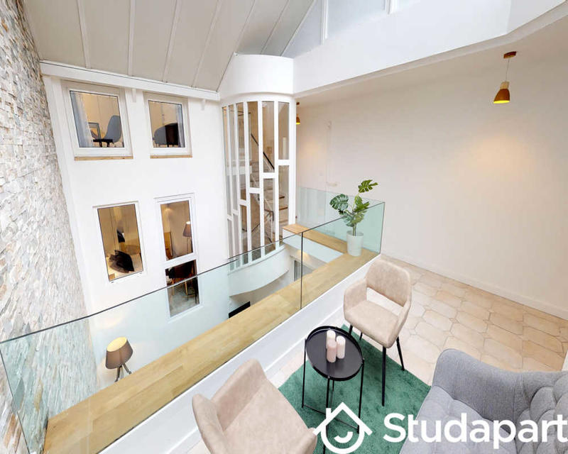 Chambre - 70 m² - 1 pièce