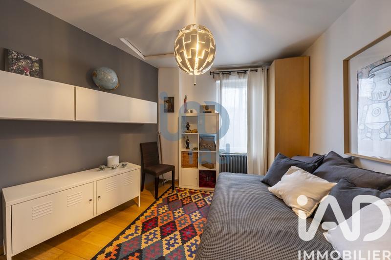 Maison - 180 m² - 8 pièces