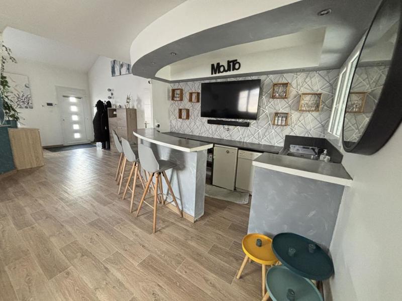 Maison - 193 m² - 5 pièces