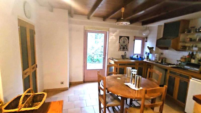 Maison - 180 m² - 10 pièces