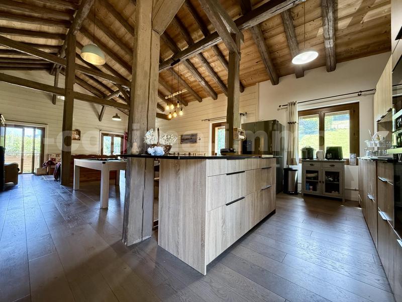 Châlet - 211 m² - 6 pièces
