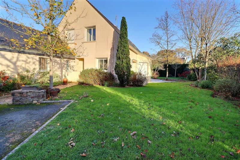 Maison - 146 m² - 6 pièces