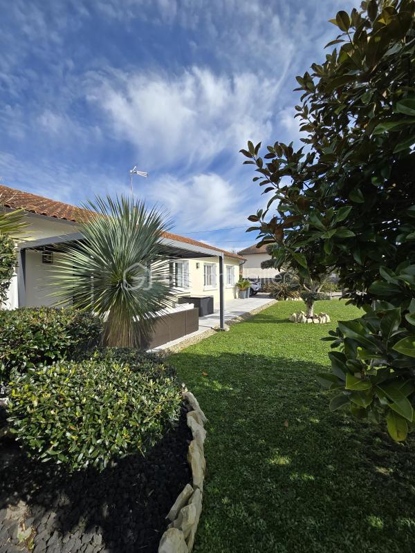 Maison traditionnelle - 114 m² - 5 pièces