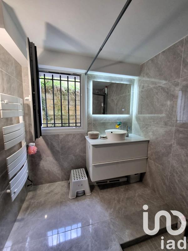 Maison - 275 m² - 10 pièces