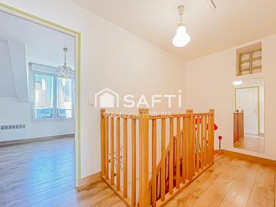 Maison - 110 m² - 5 pièces