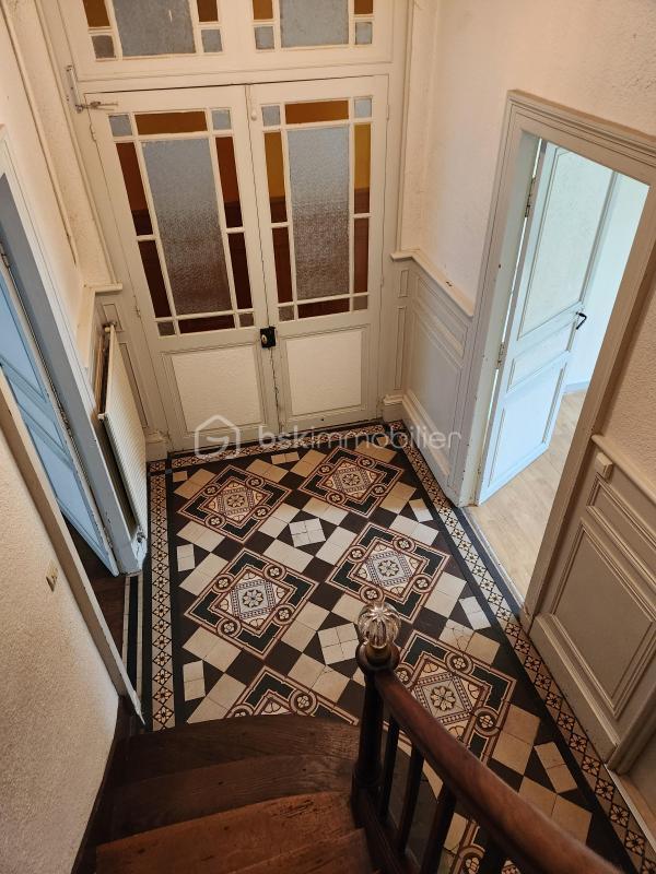 Maison ancienne - 190 m² - 8 pièces