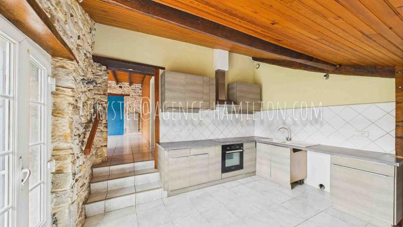 Maison - 260 m² - 12 pièces