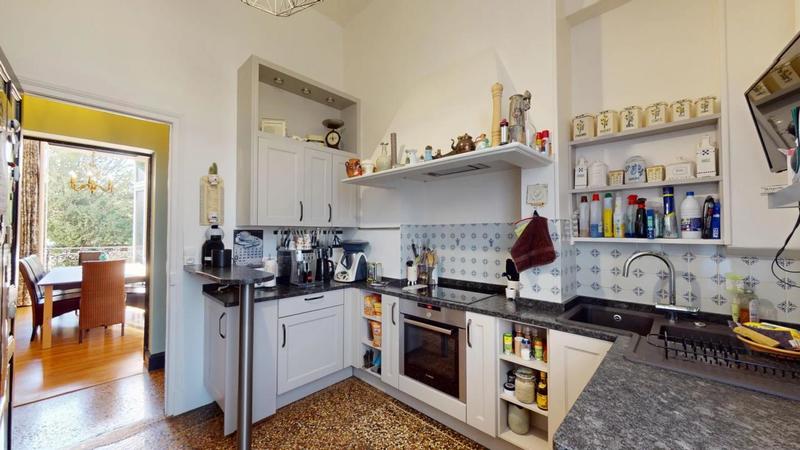 Maison de maîtres - 251 m² - 9 pièces