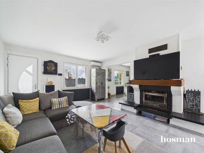 Maison - 90 m² - 5 pièces