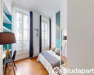 Chambre - 120 m² - 1 pièce
