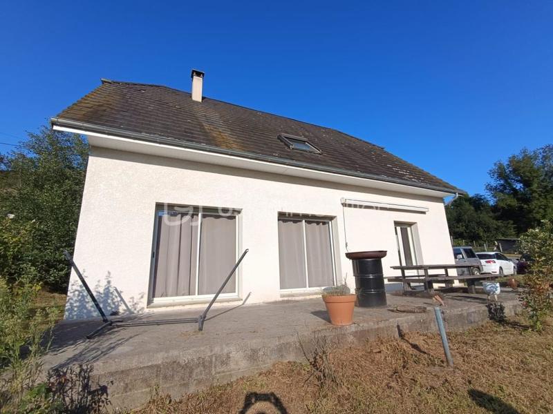 Maison - 168 m² - 7 pièces