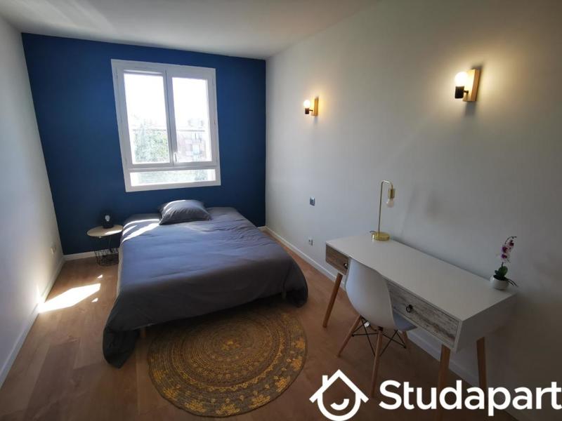 Chambre - 11 m² - 1 pièce