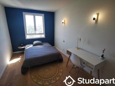 Chambre - 11 m² - 1 pièce