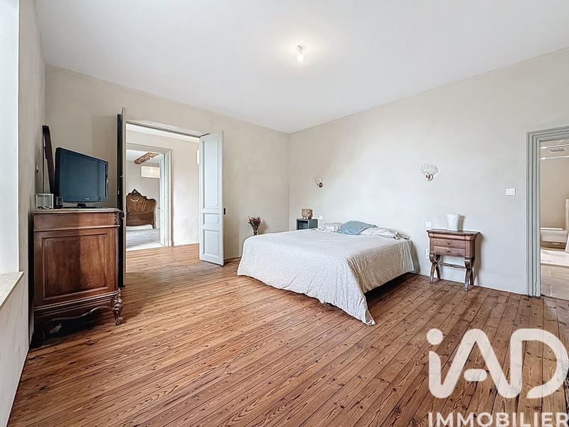 Maison - 373 m² - 15 pièces