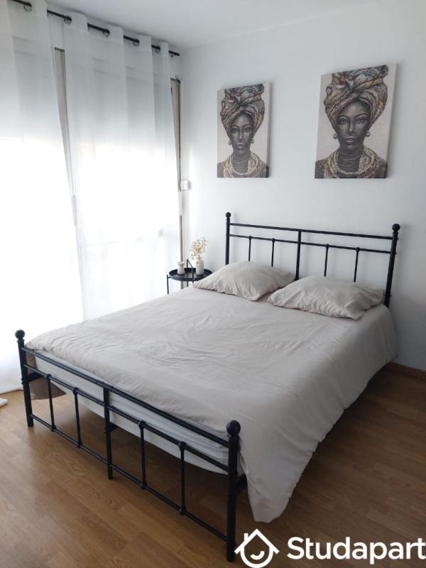 Chambre - 10 m² - 1 pièce