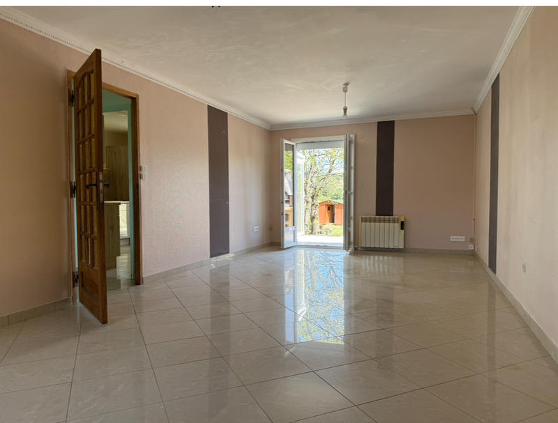 Maison - 96 m² - 5 pièces