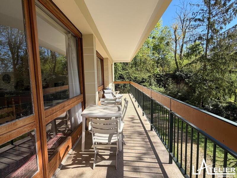 Appartement - 144 m² - 6 pièces