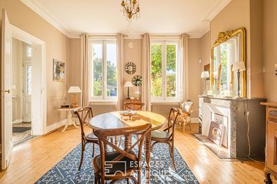 Maison de maîtres - 215 m² - 8 pièces
