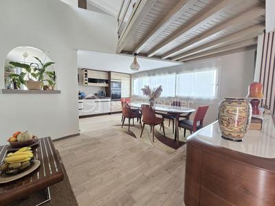 Propriété - 400 m² - 8 pièces