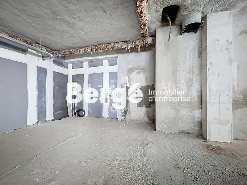 Local commercial - 325 m²