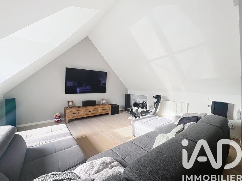 Maison - 215 m² - 7 pièces