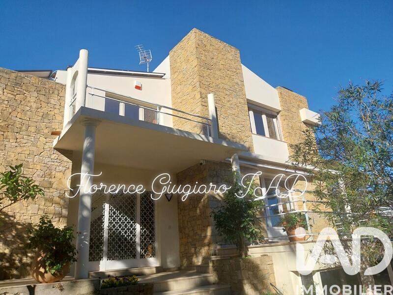 Maison - 292 m² - 8 pièces