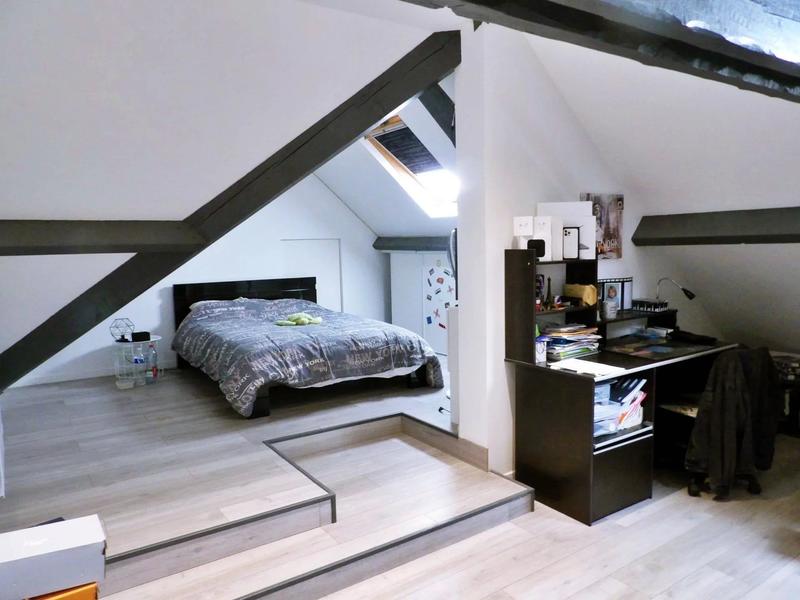 Maison - 220 m² - 8 pièces