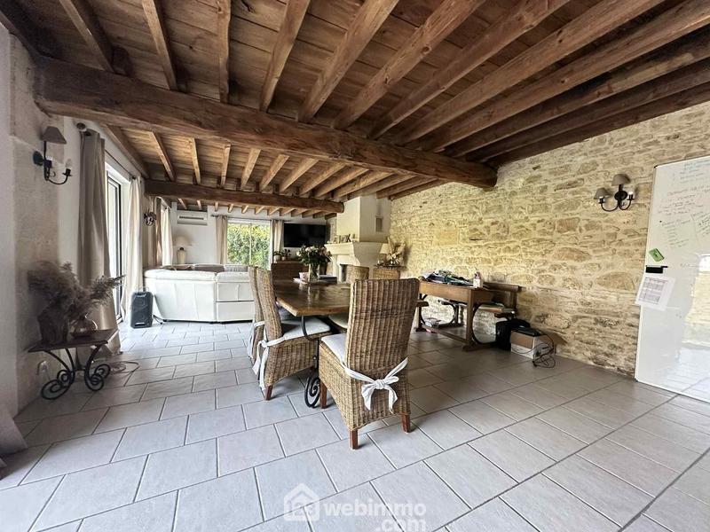 Maison - 255 m² - 8 pièces