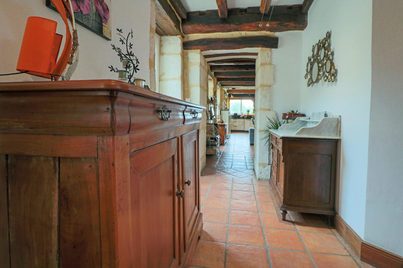 Maison - 430 m² - 17 pièces