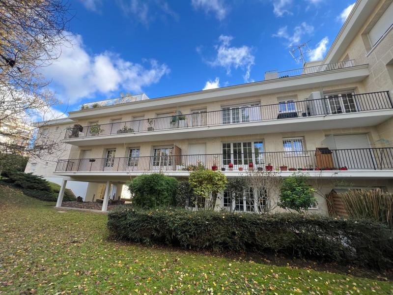 Appartement - 109 m² - 4 pièces