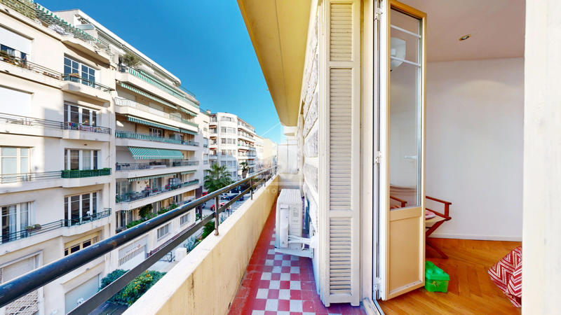 Appartement - 82 m² - 3 pièces