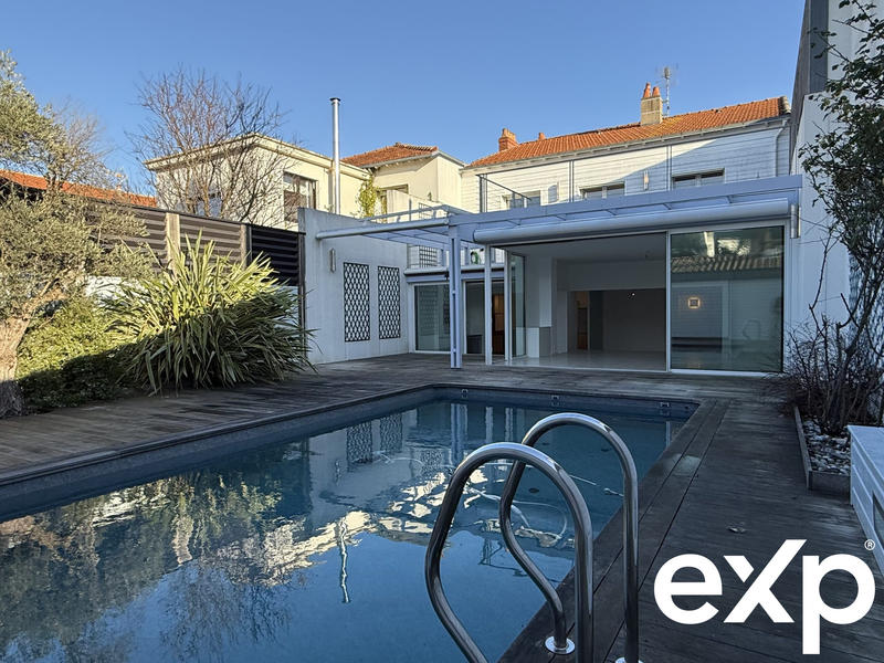 Maison - 178 m² - 5 pièces