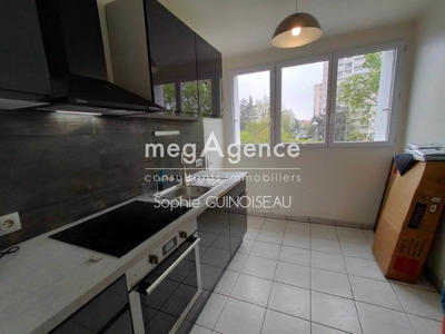 Appartement - 77 m² - 5 pièces